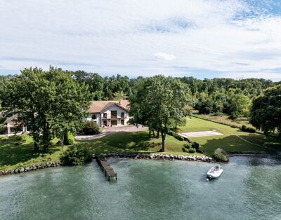 Villa Dame du Lac – Waterfront Masterpiece with Private Jetty near Geneva