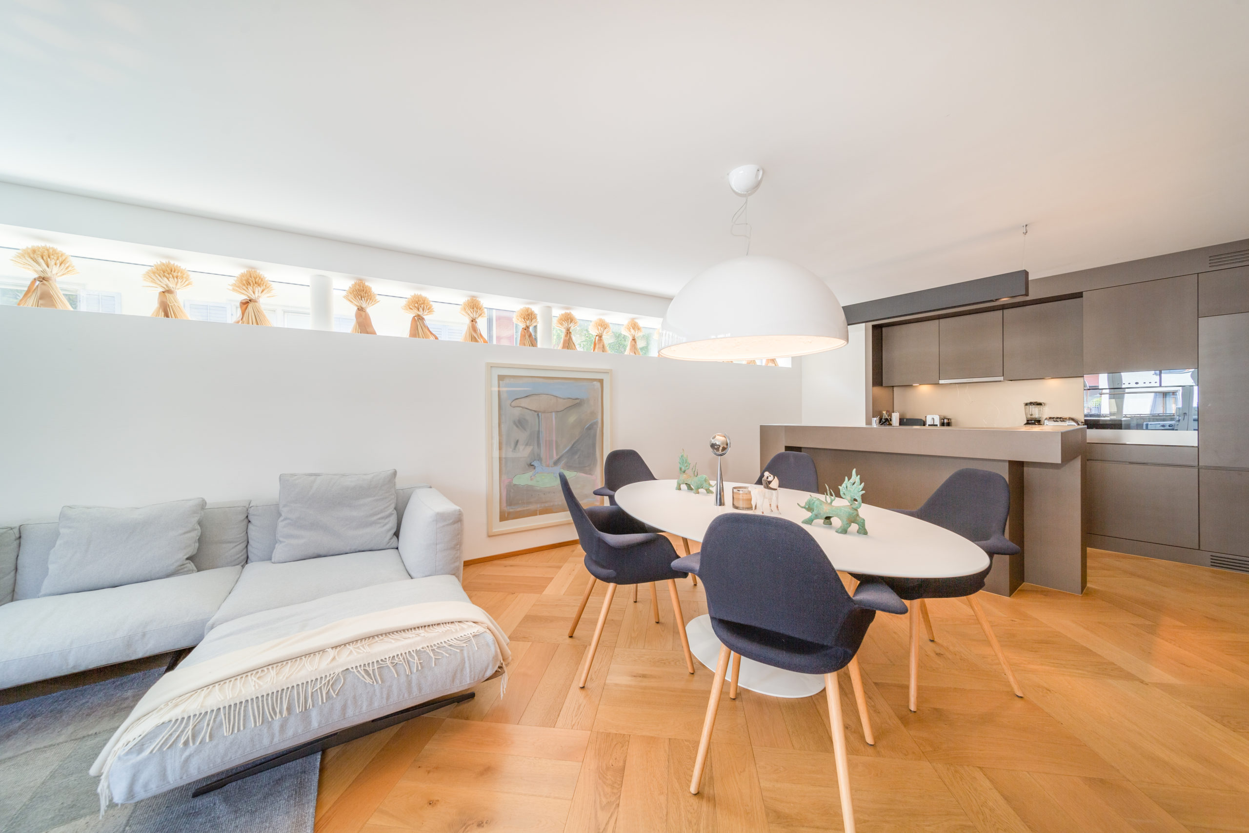 Zurich 2BD Modern Apartment in the Seefeld Area – GuestLee